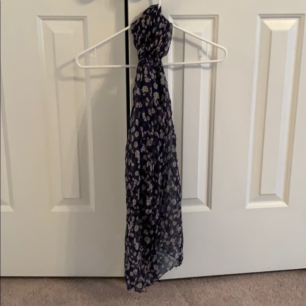 🧣LOFT Scarf 🧣